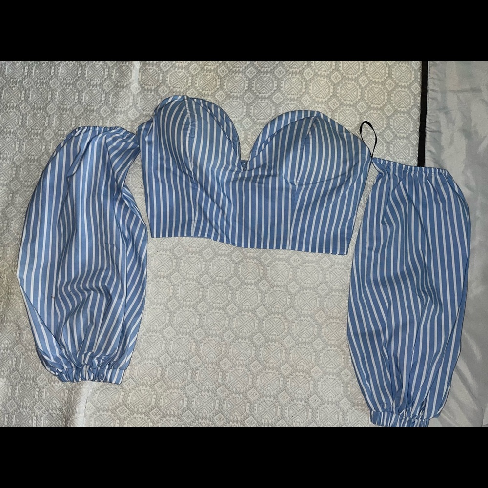 Forever 21 Blue and white strapless off the shoulder crop top shirt